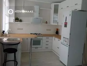 5-комнатный дом, 10 соток, 200 м², На длительный срок