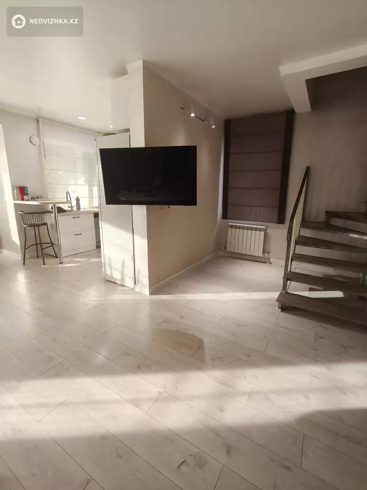 5-бөлмелі үй, 10 соттық, 200 м², На длительный срок, 3-фотосурет