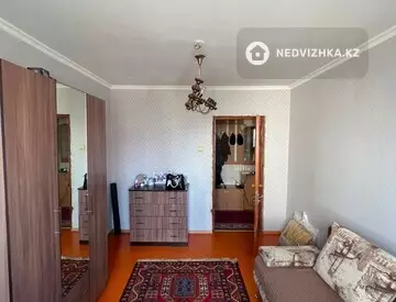 2-комнатная квартира, этаж 4 из 9, 51 м², миниатюра 1