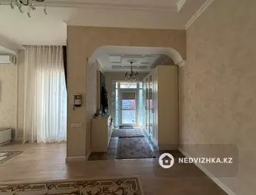 5-бөлмелі үй, 10 соттық, 250 м², 9-нобай