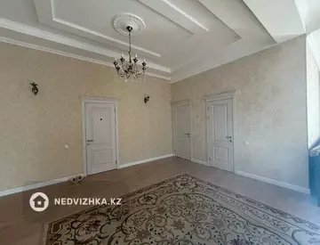 5-бөлмелі үй, 10 соттық, 250 м², 10-нобай