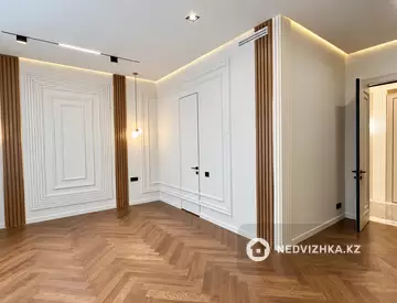 5-комнатная квартира, этаж 9 из 9, 195 м², миниатюра 9