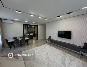 4-комнатная квартира, этаж 10 из 22, 130 м²