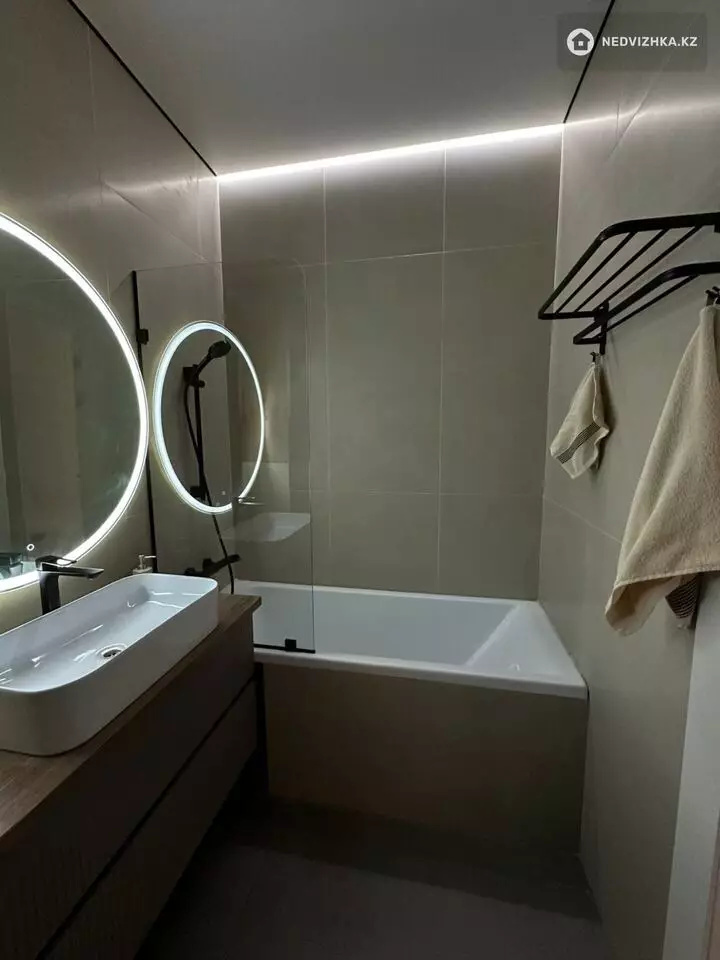 4-комнатная квартира, этаж 10 из 22, 130 м², фотография 3