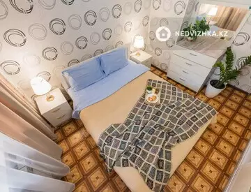 2-комнатная квартира, этаж 2 из 9, 56 м², Посуточно, миниатюра 1