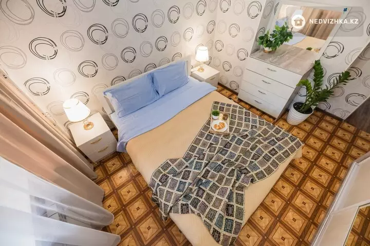 2-комнатная квартира, этаж 2 из 9, 56 м², Посуточно