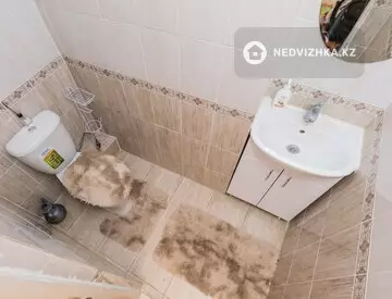 2-комнатная квартира, этаж 2 из 9, 56 м², Посуточно, миниатюра 10