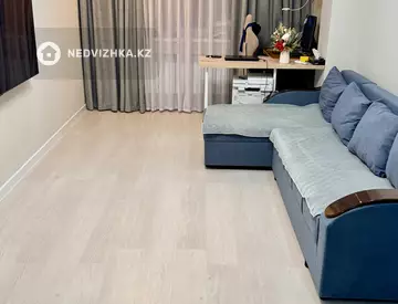 2-комнатная квартира, этаж 8 из 13, 60 м²