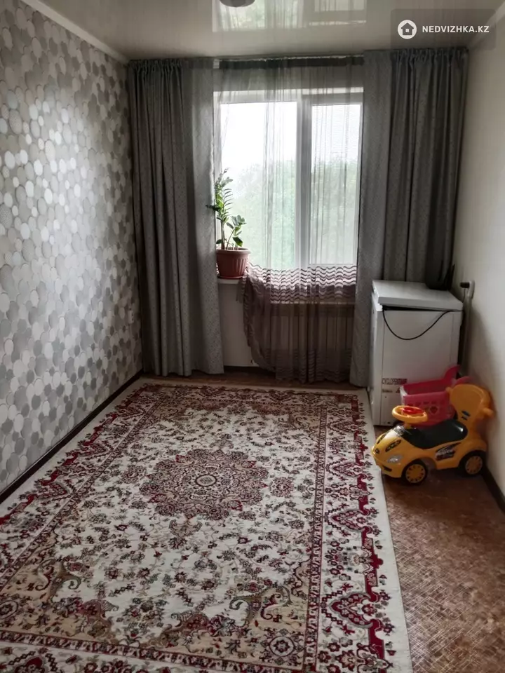 3-комнатная квартира, этаж 5 из 5, 64 м², фотография 4