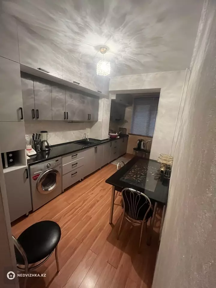 3-комнатная квартира, этаж 1 из 5, 72 м², фотография 4