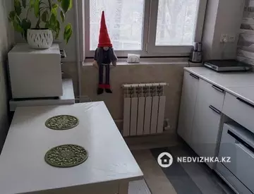 1-комнатная квартира, этаж 1 из 5, 32 м², миниатюра 1