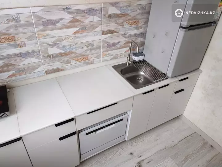 1-комнатная квартира, этаж 1 из 5, 32 м², фотография 4