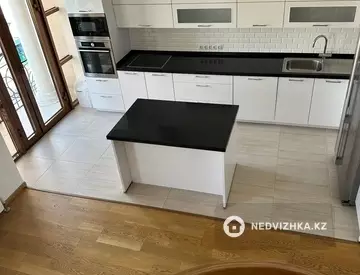 4-комнатная квартира, этаж 6 из 7, 152 м², миниатюра 6