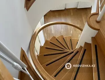 4-комнатная квартира, этаж 6 из 7, 152 м², миниатюра 12