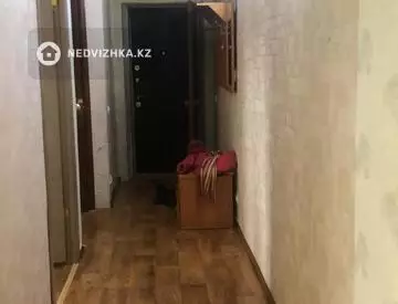 3-комнатная квартира, этаж 3 из 5, 62 м², миниатюра 1