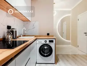 2-комнатная квартира, этаж 5 из 9, 64 м², миниатюра 2