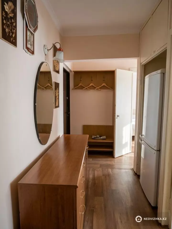 2-комнатная квартира, этаж 2 из 4, 45 м², фотография 2