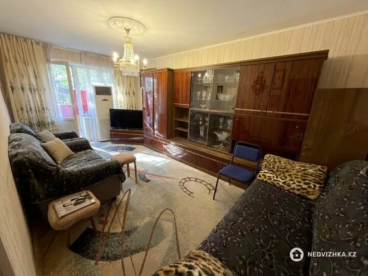 2-комнатная квартира, этаж 2 из 4, 45 м², фотография 4