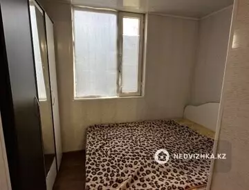 1-комнатная квартира, этаж 3 из 4, 52 м², На длительный срок, миниатюра 1
