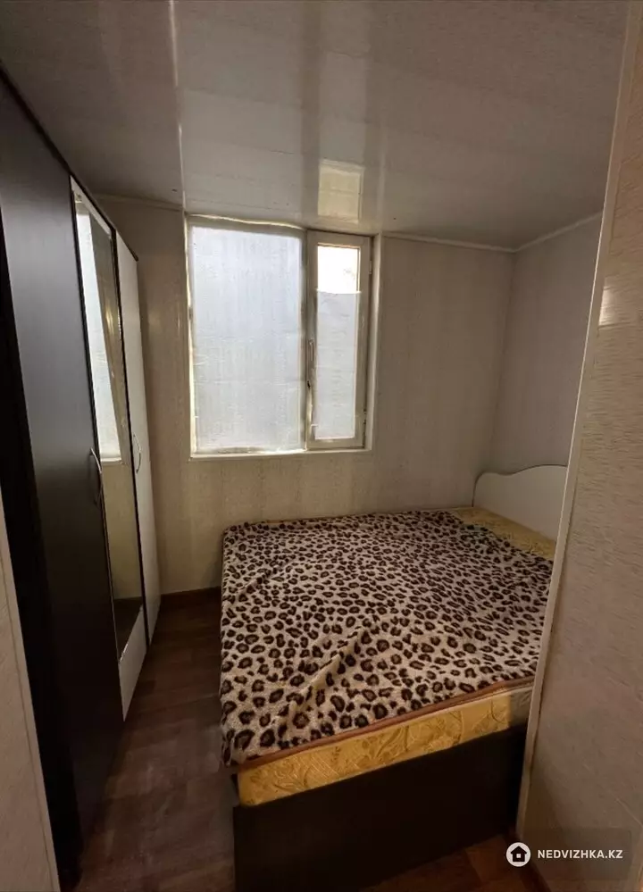 1-комнатная квартира, этаж 3 из 4, 52 м², На длительный срок