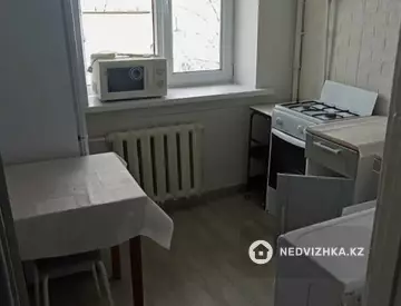 1-комнатная квартира, этаж 4 из 4, 35 м², На длительный срок