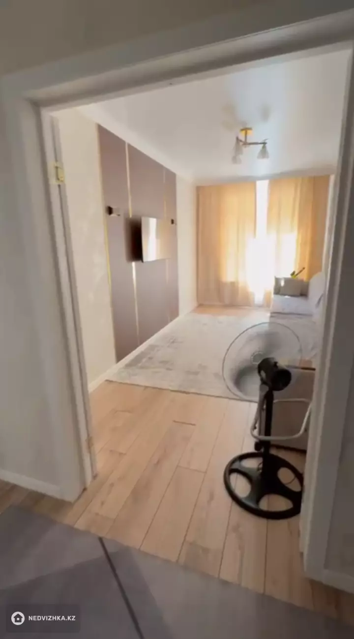 2-комнатная квартира, этаж 5 из 12, 57 м², На длительный срок, фотография 4