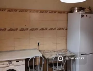 1-комнатная квартира, этаж 3 из 5, 38 м², миниатюра 6