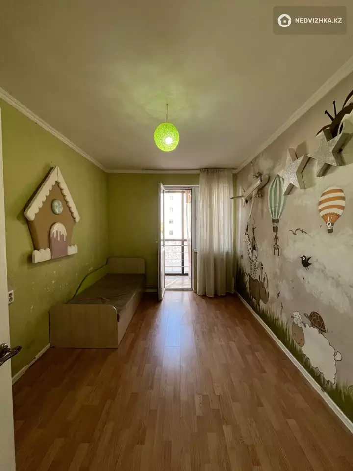 3-комнатная квартира, этаж 3 из 9, 95 м², На длительный срок, фотография 3