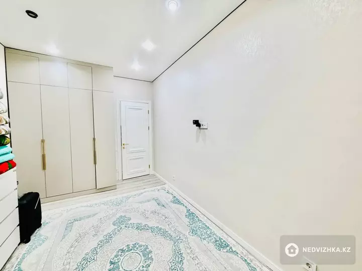 2-комнатная квартира, этаж 1 из 16, 50 м²