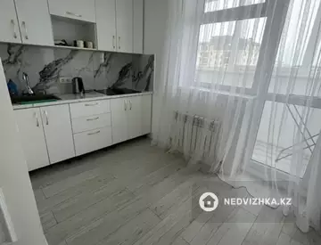 2-комнатная квартира, этаж 4 из 13, 41 м², миниатюра 3