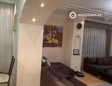 4-комнатная квартира, этаж 7 из 15, 155 м², На длительный срок, миниатюра 12