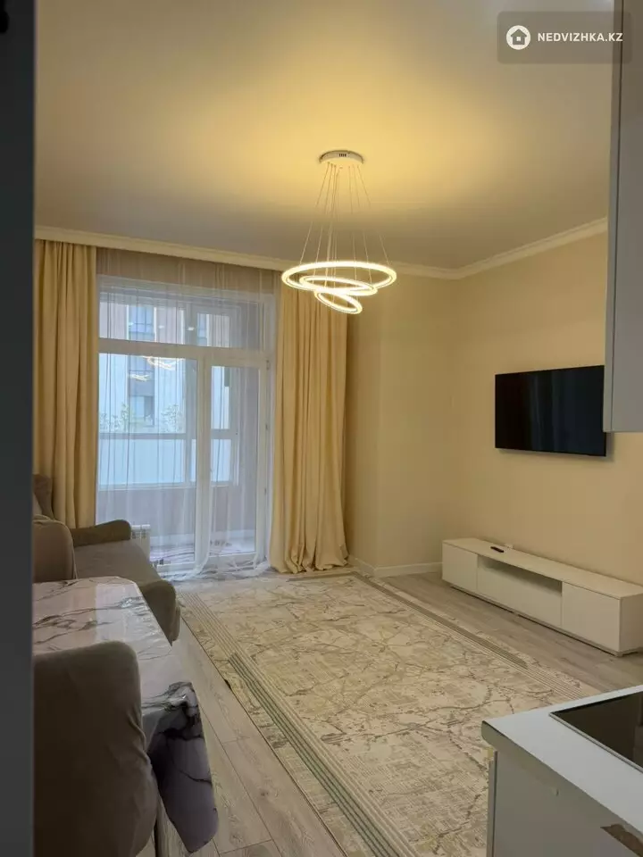 2-комнатная квартира, этаж 2 из 10, 57 м², На длительный срок, фотография 2