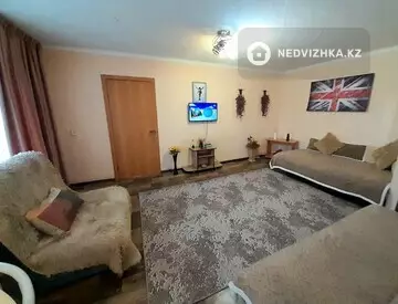 2-комнатная квартира, этаж 3 из 5, 52 м², Посуточно