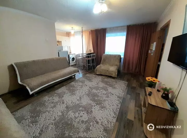 2-комнатная квартира, этаж 3 из 5, 52 м², Посуточно, фотография 3