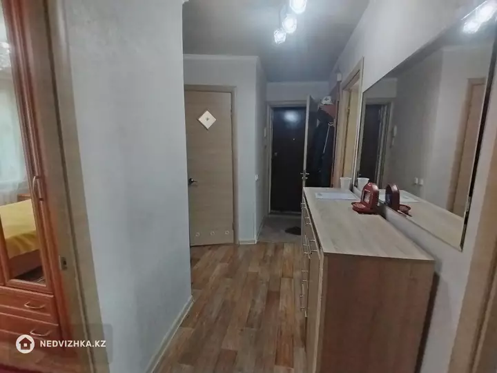 3-комнатная квартира, этаж 5 из 5, 64 м², фотография 4