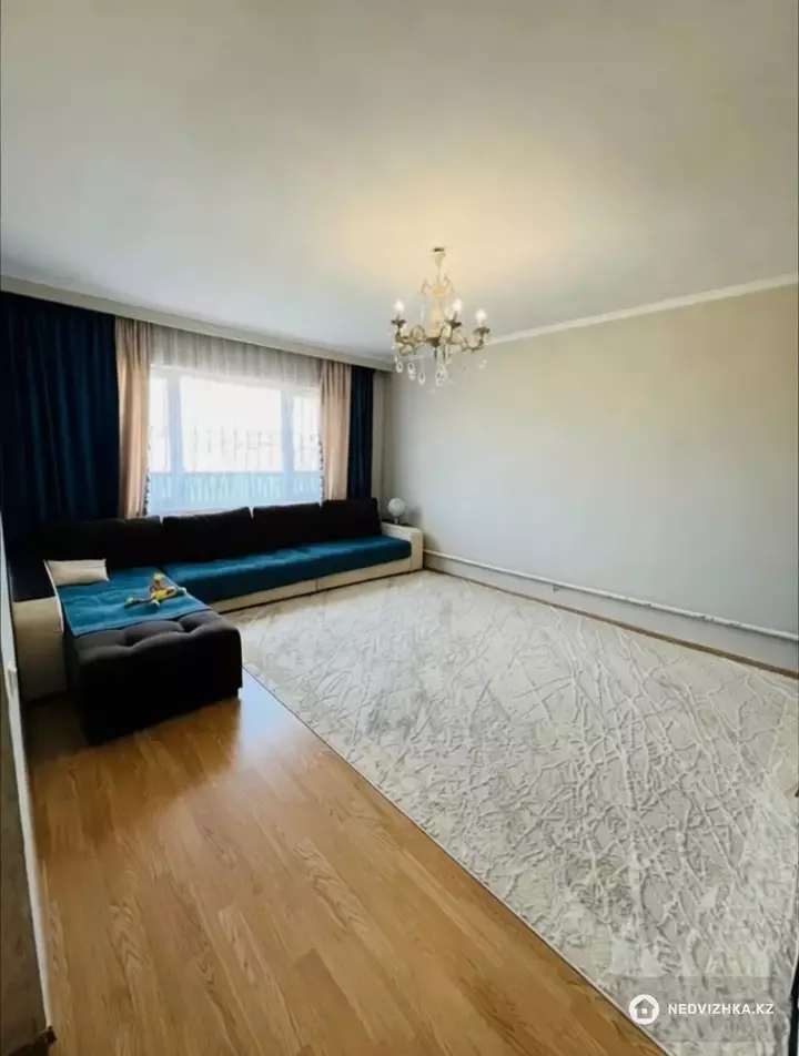 3-комнатная квартира, этаж 1 из 1, 100 м², фотография 2