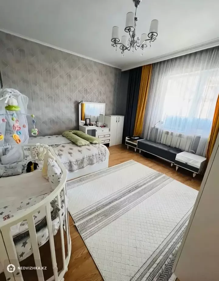 3-комнатная квартира, этаж 1 из 1, 100 м², фотография 3
