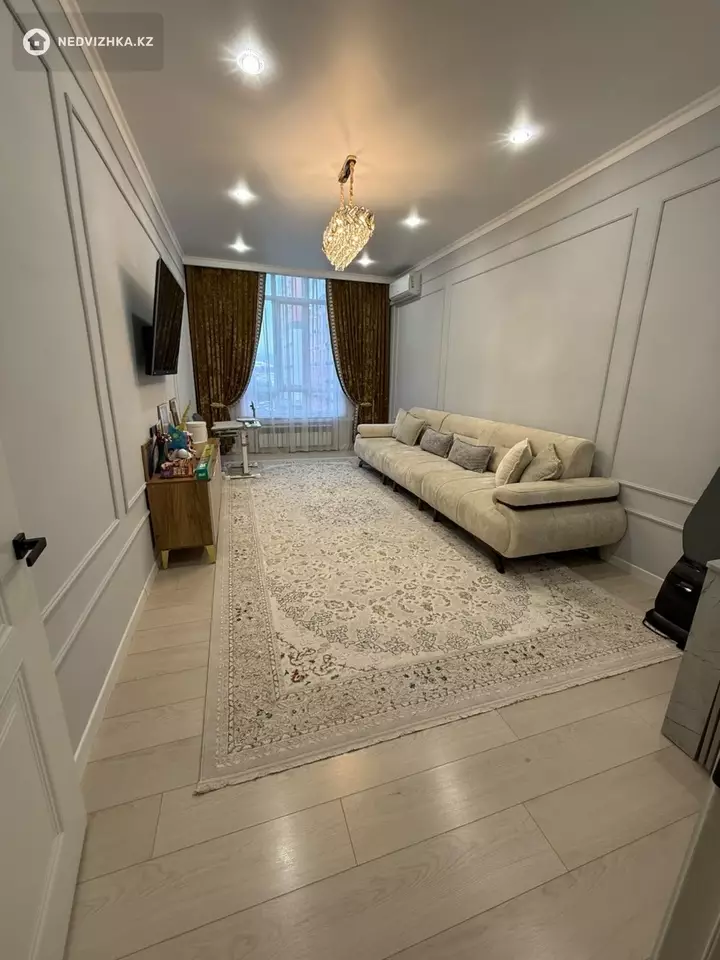 2-комнатная квартира, этаж 4 из 12, 67 м²