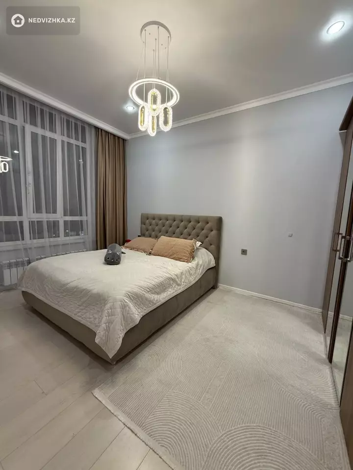 2-комнатная квартира, этаж 4 из 12, 67 м², фотография 2