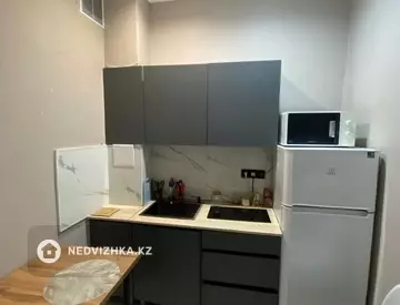 2-комнатная квартира, этаж 7 из 10, 50 м², Посуточно