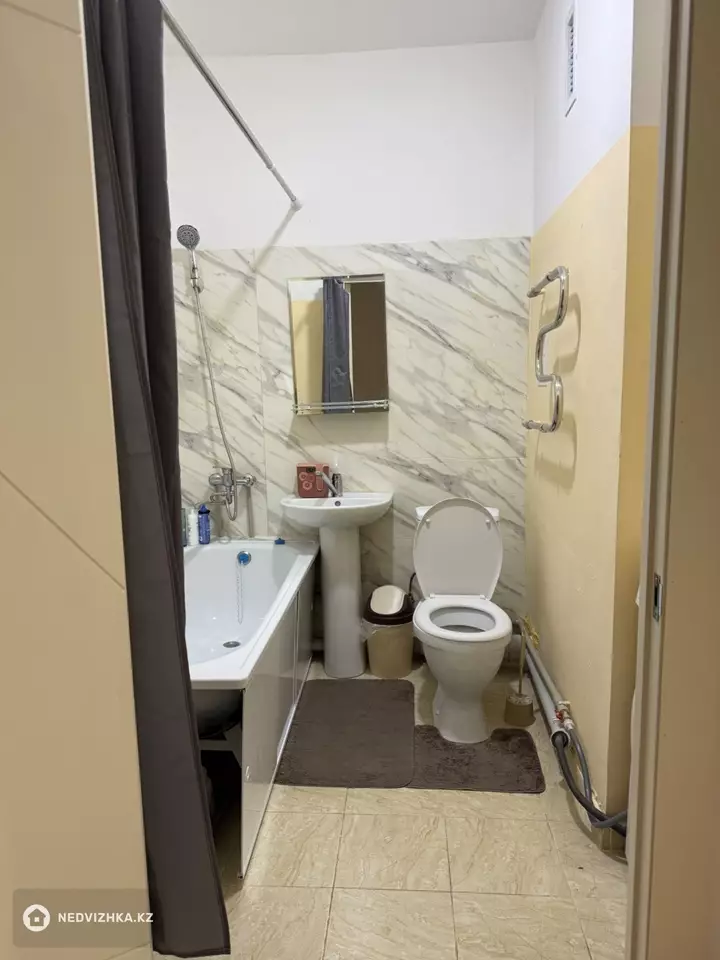 1-комнатная квартира, этаж 3 из 9, 37 м², фотография 3