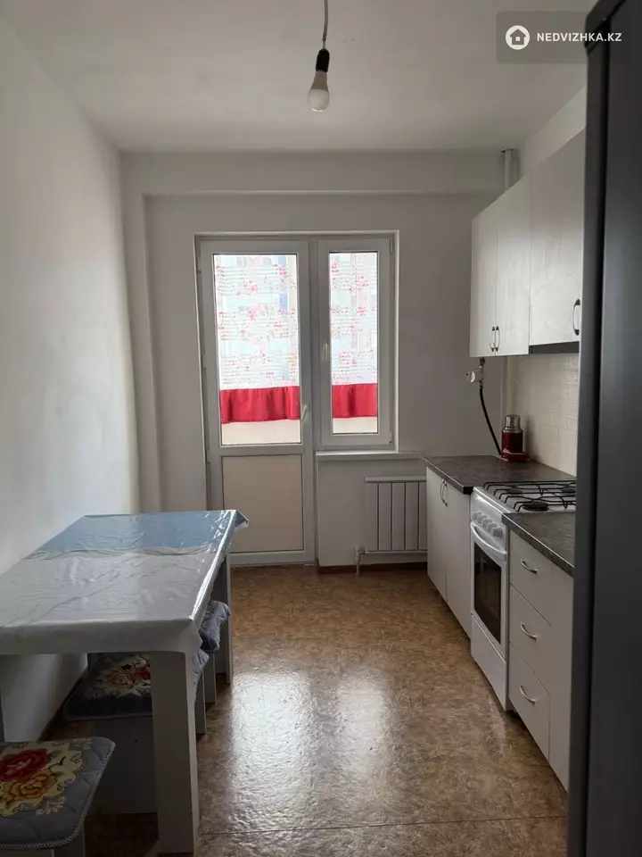 1-комнатная квартира, этаж 3 из 9, 37 м², фотография 2