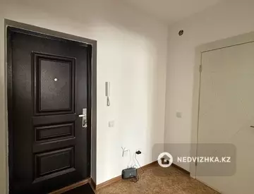 1-комнатная квартира, этаж 3 из 9, 37 м²