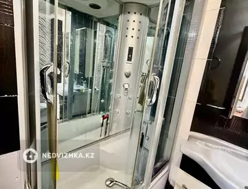 1-комнатная квартира, этаж 6 из 6, 34 м², миниатюра 1