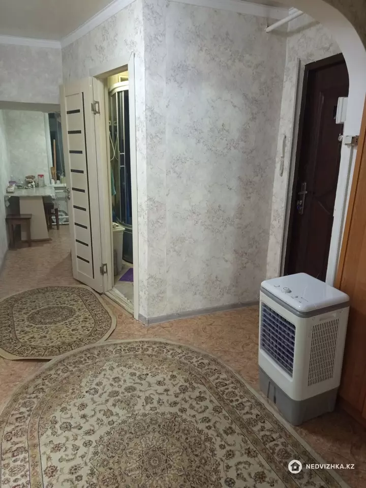 3-комнатная квартира, этаж 5 из 5, 63 м², фотография 3