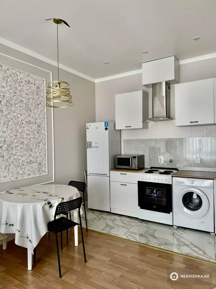 2-комнатная квартира, этаж 12 из 12, 41 м², фотография 2