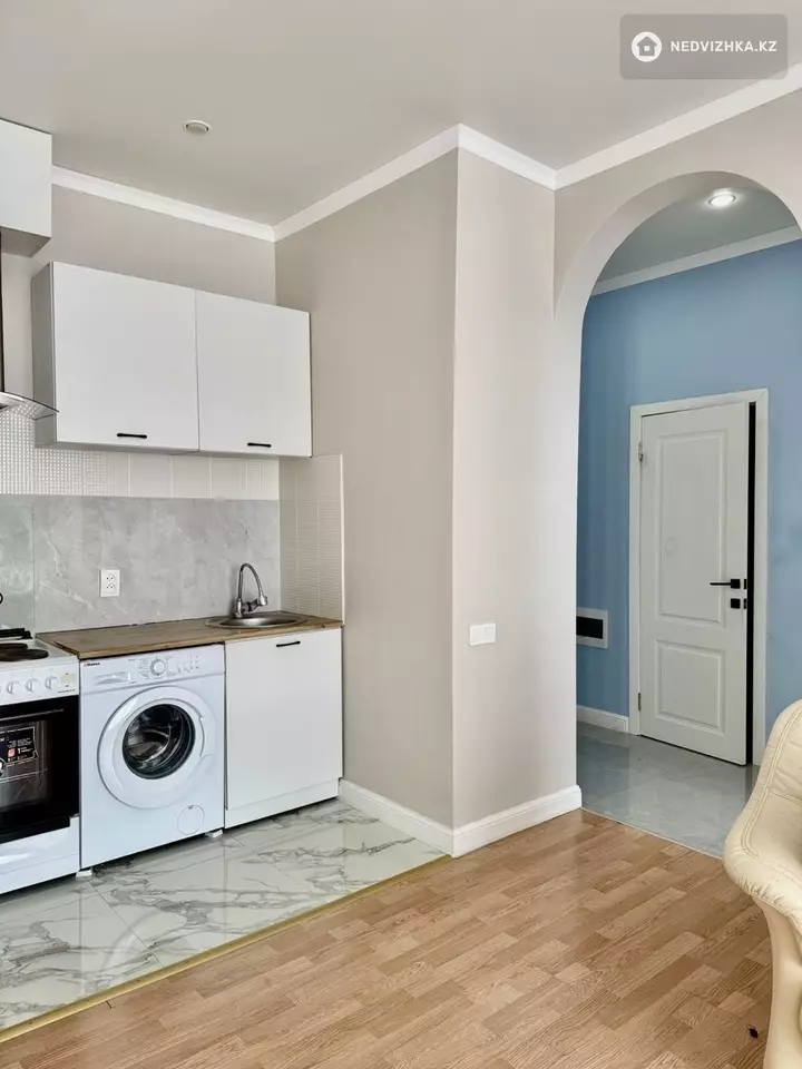 2-комнатная квартира, этаж 12 из 12, 41 м², фотография 3