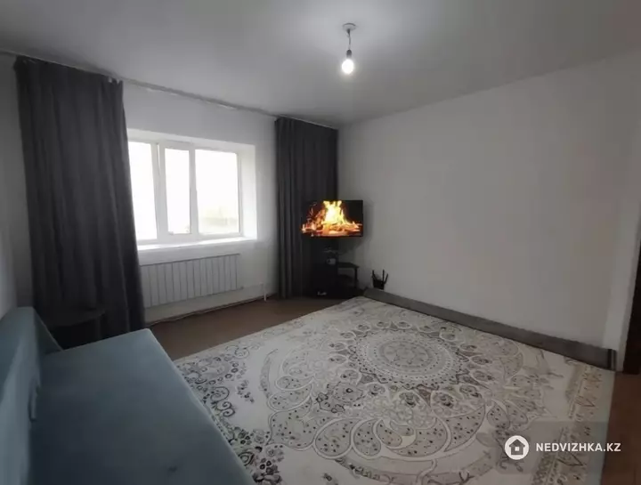 1-комнатная квартира, этаж 3 из 9, 43 м², фотография 2
