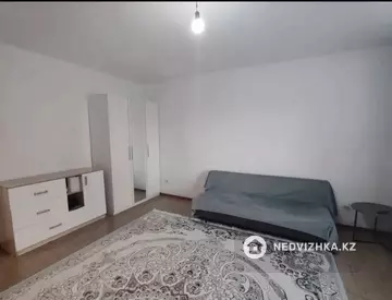 1-комнатная квартира, этаж 3 из 9, 43 м², миниатюра 8