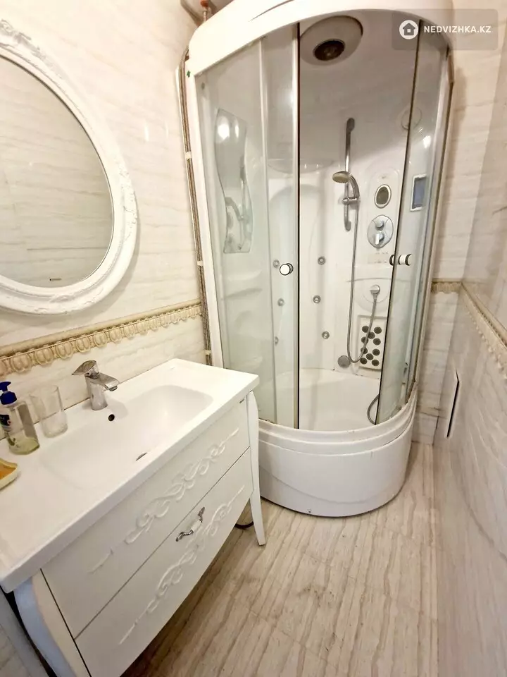 2-комнатная квартира, этаж 12 из 18, 72 м², На длительный срок, фотография 3